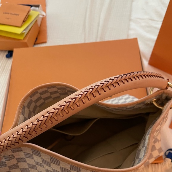 Louis Vuitton Artsy MM - Picture 5 of 9